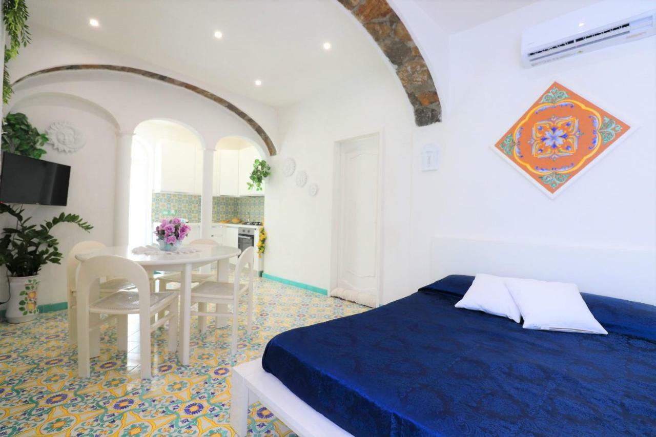 Sorrento Realty Holidays - Erika Apt Apartment Positano Ngoại thất bức ảnh